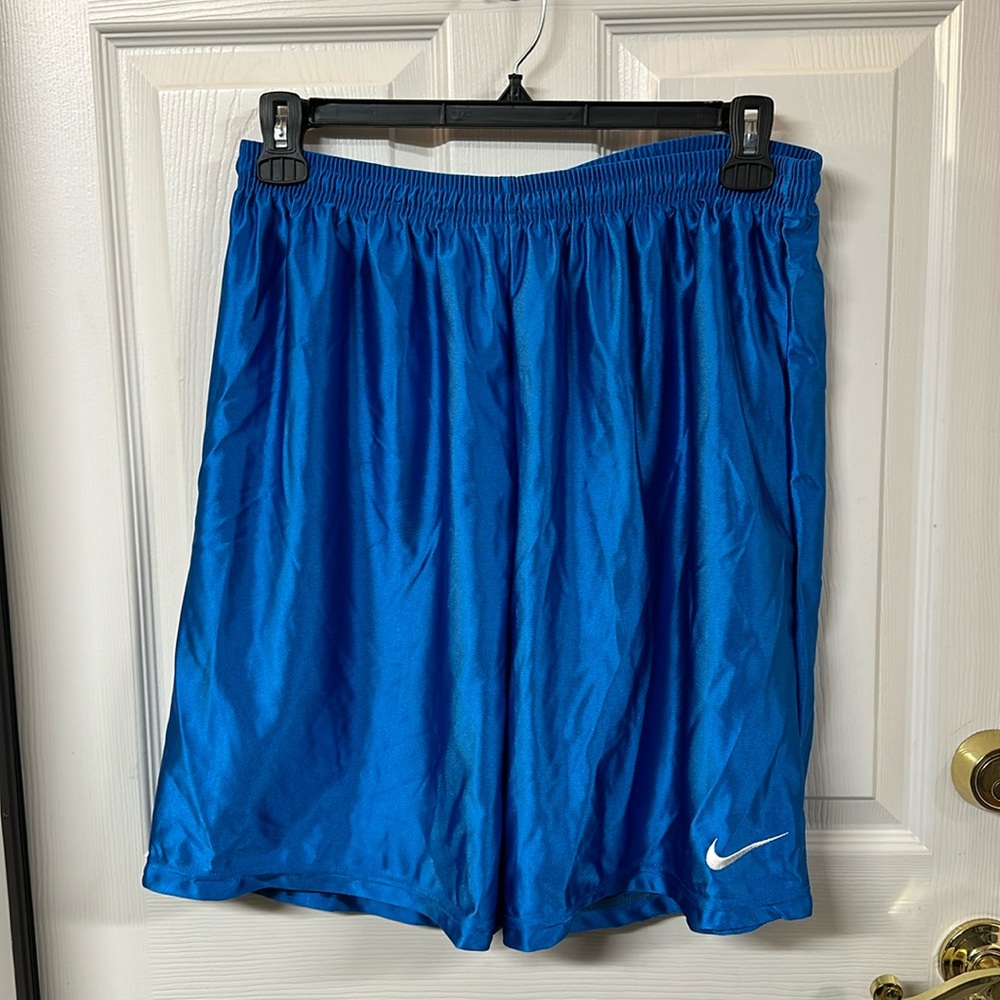 Men’s Nike 90s basketball shorts